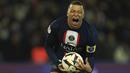 Penyerang Paris Saint-Germain atau PSG, Kylian Mbappe berselebrasi setelah mencetak gol keempat timnya ke gawang Nantes pada pekan ke-26 Ligue 1 atau Liga Prancis 2022-2023 di Parc des Princes, Minggu (5/3/2023) dini hari WIB. PSG sukses memetik kemenangan di lanjutan Ligue 1 2022/2023. (AP Photo/Aurelien Morissard)