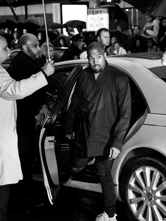 Seperti yang disiarkan sebelumnya, seorang ahli mengatakan bahwa kepulangan Kanye dari rumah sakit yang lebih awal itu tidak seharusnya terjadi, mengingat kondisi suami dari Kim cukup mengkhawatirkan. (AFP/Bintang.com)