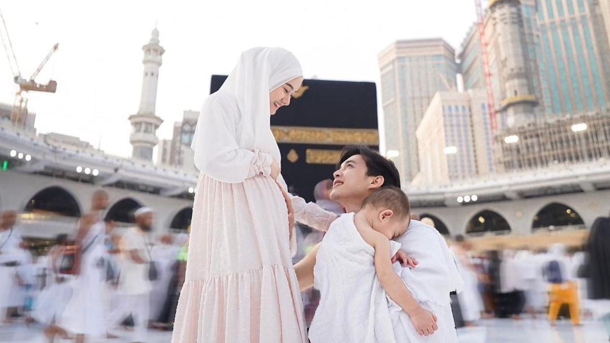 Rey Mbayang Ungkap Alasan Hadirkan Gambar Dua Malaikat Kecil Saat Umumkan Kehamilan Dinda Hauw, Ternyata Anak Kembarnya yang Keguguran - Vimarsana News