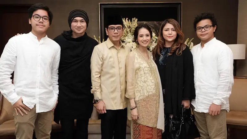 6 Momen Kebersamaan Wina Natalia dan Wishnutama, Tetap Rukun Meski Sudah Bercerai