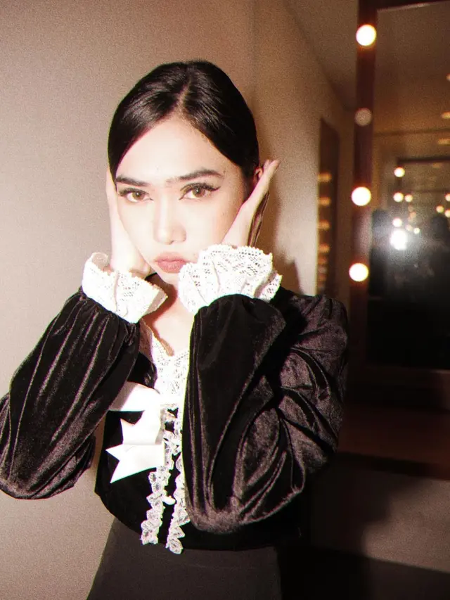 [Fimela] Isyana Sarasvati