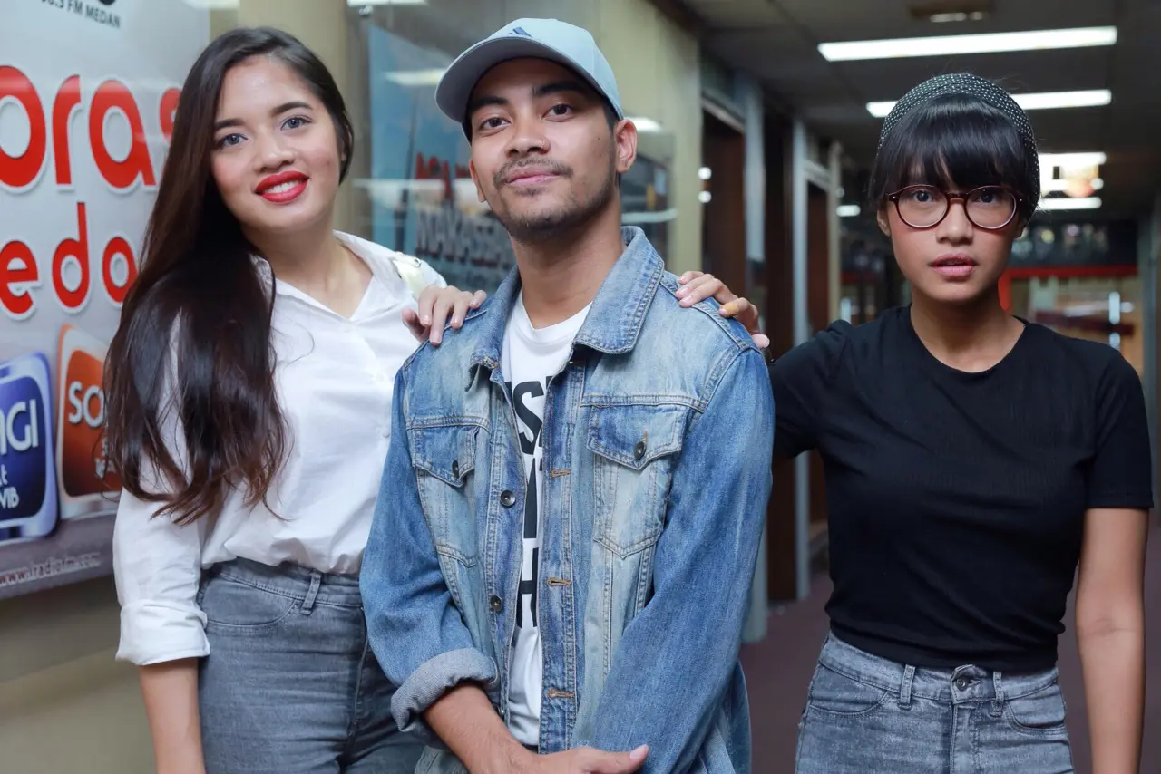 Menjadi suatu kebanggaan bagi GAC karena karyanya bisa diterima oleh masyarakat. Audrey mengatakan ditempat yang sama, bahwa lagunya makin hits. (Galih W. Satria/Bintang.com)