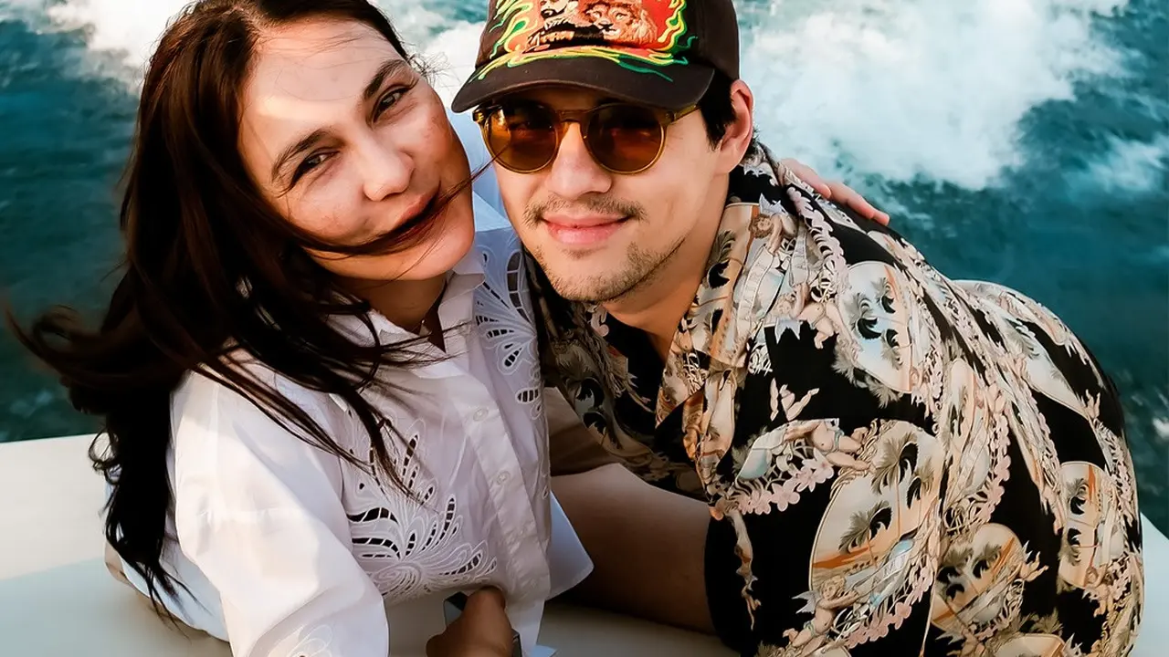 Fashion Luna Maya saat Bulan Madu di Italia dan Jerman, Serasi dengan Maxime Bouttier
