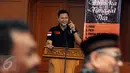 Cagub DKI Jakarta, AgusHarimurtiYudhoyono (AHY-tengah) memberipernyataansaatbertemukoalisitujuhpartai non parlemen di Jakarta, Sabtu (28/1). Selainbertatapmuka, AHY jugamemaparkanvisimisinya. (Liputan6.com/HelmiFithriansyah)