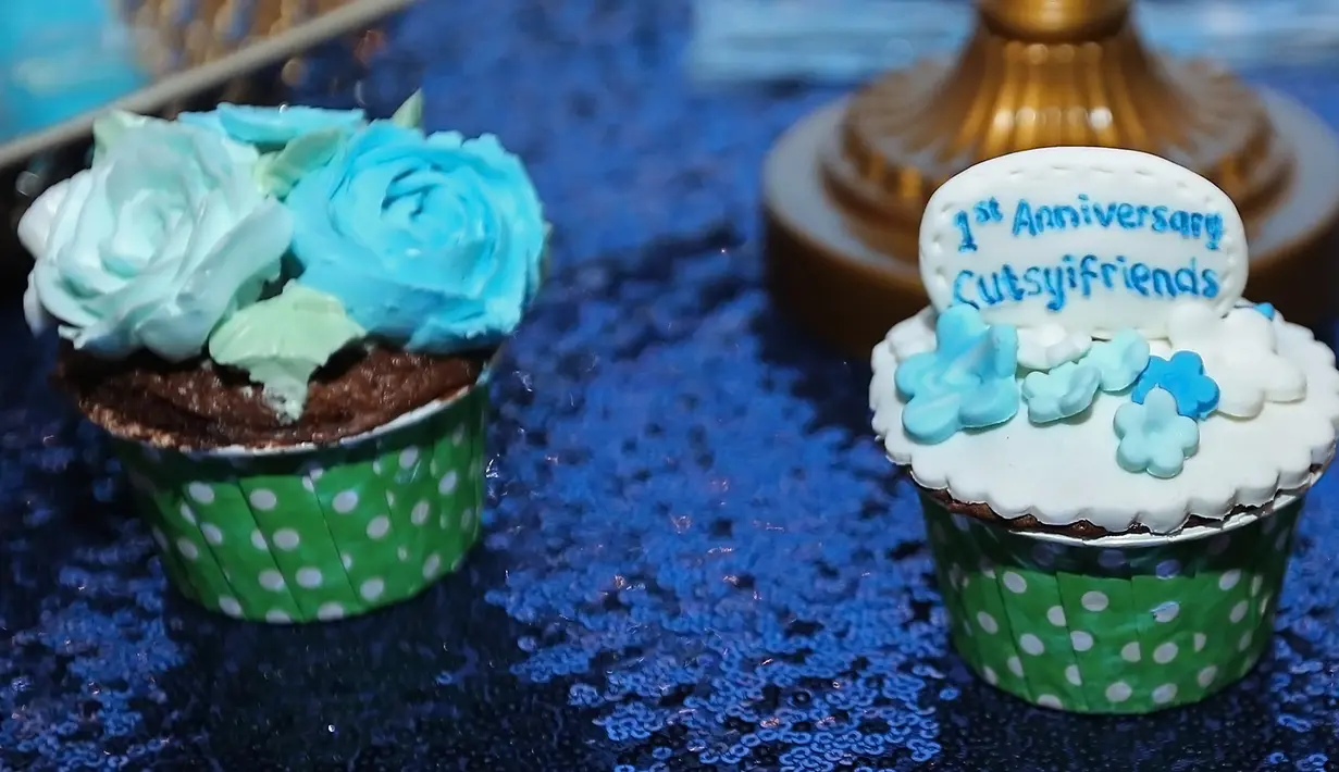 Cut Syifa pun mendaapatka hadiah kue cantik dari para penggemar di acara yang spesial itu. (Bambang E. Ros/Bintang.com)