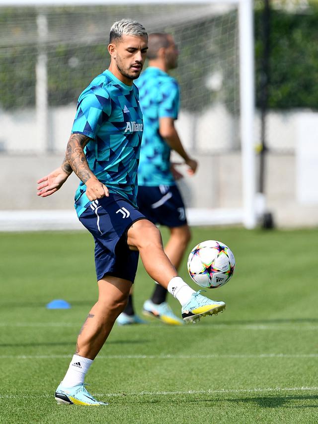 Juventus Prepares to Face PSG at Parc des Princes