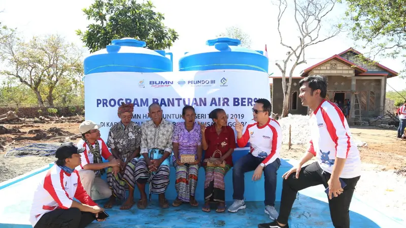 Pelindo III dan PT Garam Ajak Jalan Sehat  dan Bantu Sumber Air di Kupang