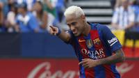 Neymar Jr. hanya menempati urutan ketujuh dengan total tembakan sebanyak 19 kali hingga pekan ke-9 La Liga Santander. (EPA/Juan Carlos Hidalgo)