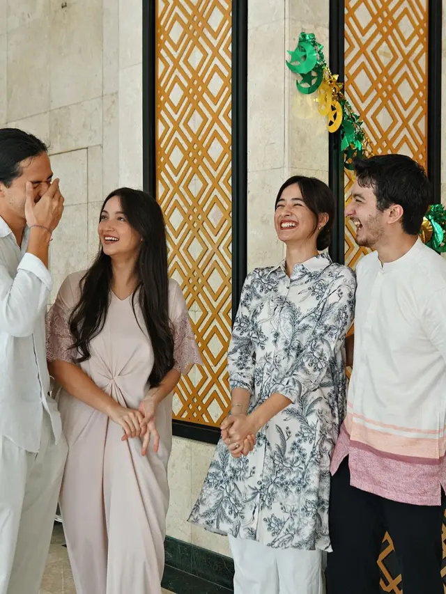 8 Gaya Seleb Rayakan Lebaran Bareng Kekasih, Ayu Ting Ting-Muhammad Fardhana hingga Chef Juna-Citra Anidya