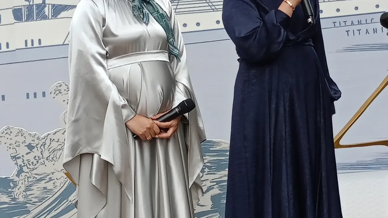 Aurel Hermansyah Bikin Scarf Rp350Ribu yang Punya Makna Sekuat Titanic