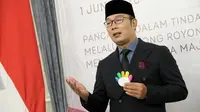 Gubernur Jawa Barat Ridwan Kamil saat mengikuti upacara peringatan Hari Lahir Pancasila melalui video conference di Gedung Pakuan, Kota Bandung, Senin (1/6/2020). (Foto: Humas Jabar)