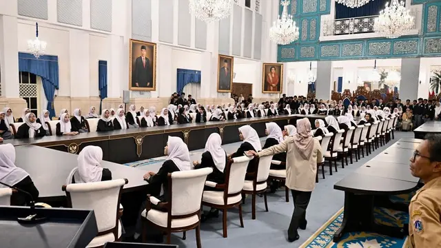 Istana Kepresidenan terbuka lebar bagi anak-anak sekolah sebagai bagian dari upaya membangun generasi muda Indonesia.