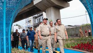Gubernur DKI Jakarta, Pramono Anung, meninjau Taman Gapura Muka di Cakung, Jakarta Timur, Selasa (6/1/2026) (Istimewa)