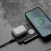 Ilustrasi mengecas HP, baterai HP. (Photo by Sayan Majhi on Unsplash)
&nbsp;