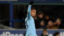 Gabriel Jesus menutup kemenangan dengan gol keduanya di menit ke-90 pada laga lanjutan Premier League yang berlangsung di stadion Goodison Park, Liverpool, Kamis (7/2). Man City menang 2-0 atas Everton. (AFP/Paul Ellis)
