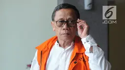 Anggota Komisi IX DPR Fraksi Partai Demokrat nonaktif Amin Santono usai diperiksa di KPK, Jakarta, Kamis (30/8). Amin Santono diperiksa terkait dugaan suap mengenai usulan dana perimbangan keuangan daerah pada RAPBN-P2018. (Merdeka.com/Dwi Narwoko)