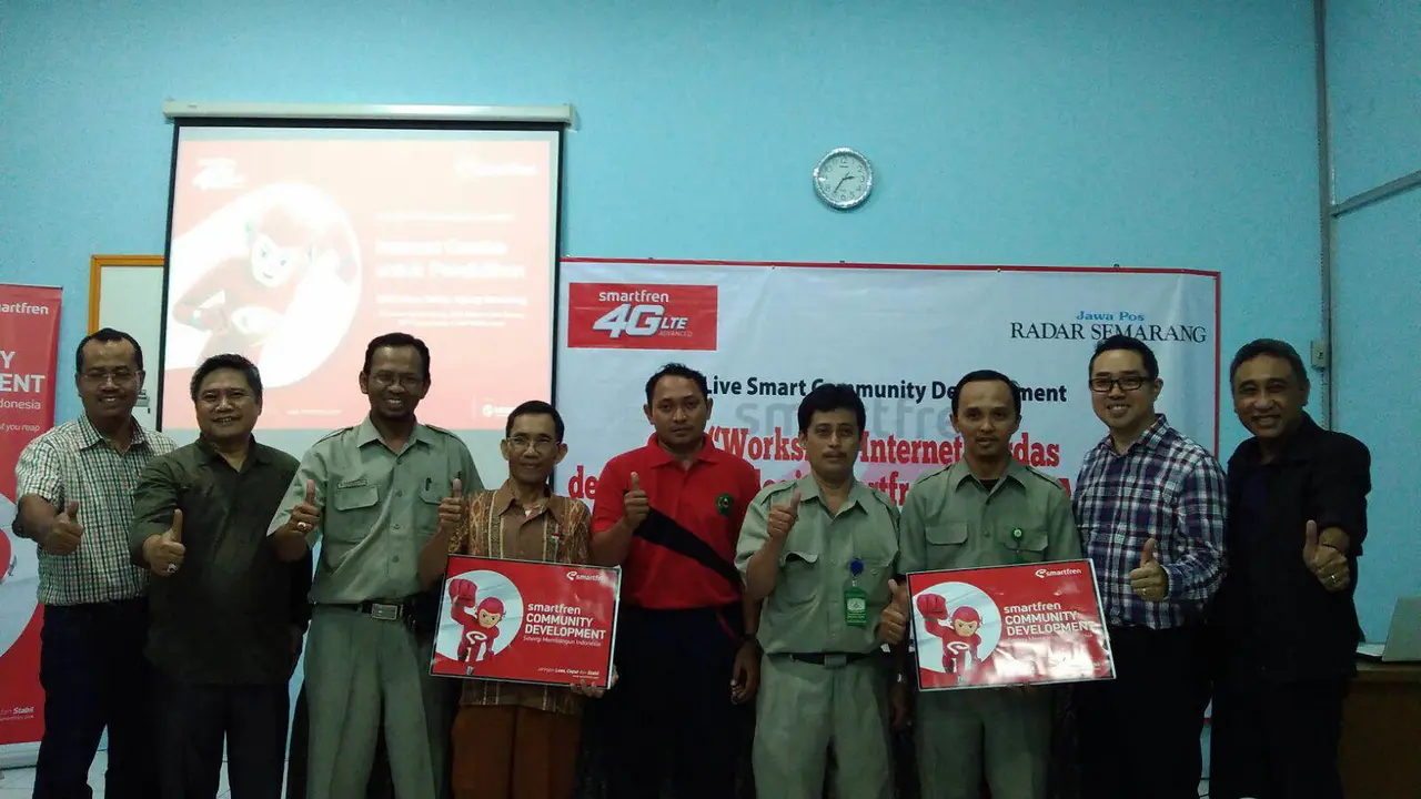 Smartfren Sosialisasi Internet Cerdas untuk Pendidikan