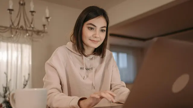 Aquarius yang visioner dan inovatif.