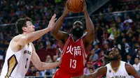 Aksi James Harden bersama Rockets di NBA Global Games 2016 di Beijing (Reuters)