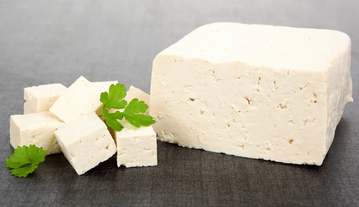 Tofu mengandung zat besi, kalsium, dan protein. Setengah cangkir hanya mengandung 94 kalori. Masalahnya adalah pada minyak yang Anda gunakan saat menggoreng tofu. (Istimewa)