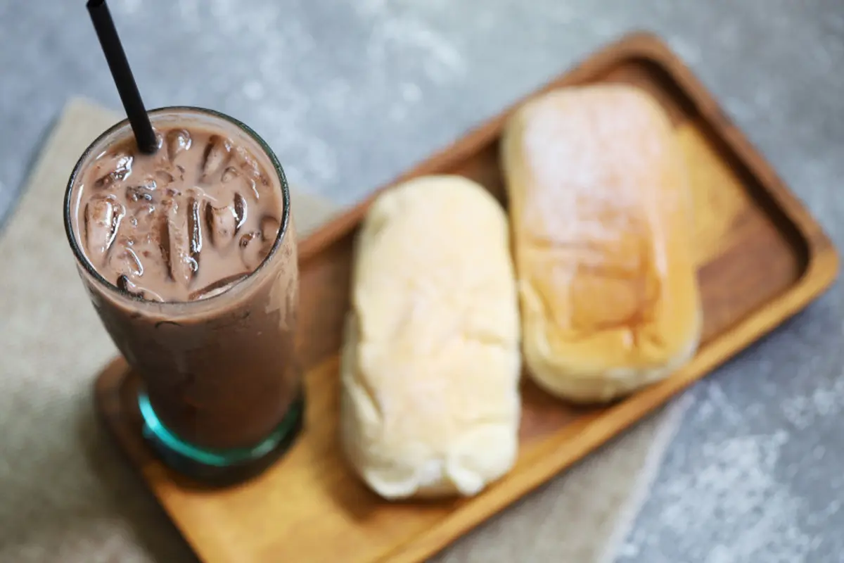 es cokelat roti