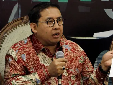 Anggota MPR Fraksi Gerindra, Fadli Zon saat menjadi narasumber diskusi Empat Pilar MPR di Jakarta, Jumat (5/10). Diskusi itu mengambil tema "Ancaman Hoax dan Keutuhan NKRI". (Liputan6.com/JohanTallo)