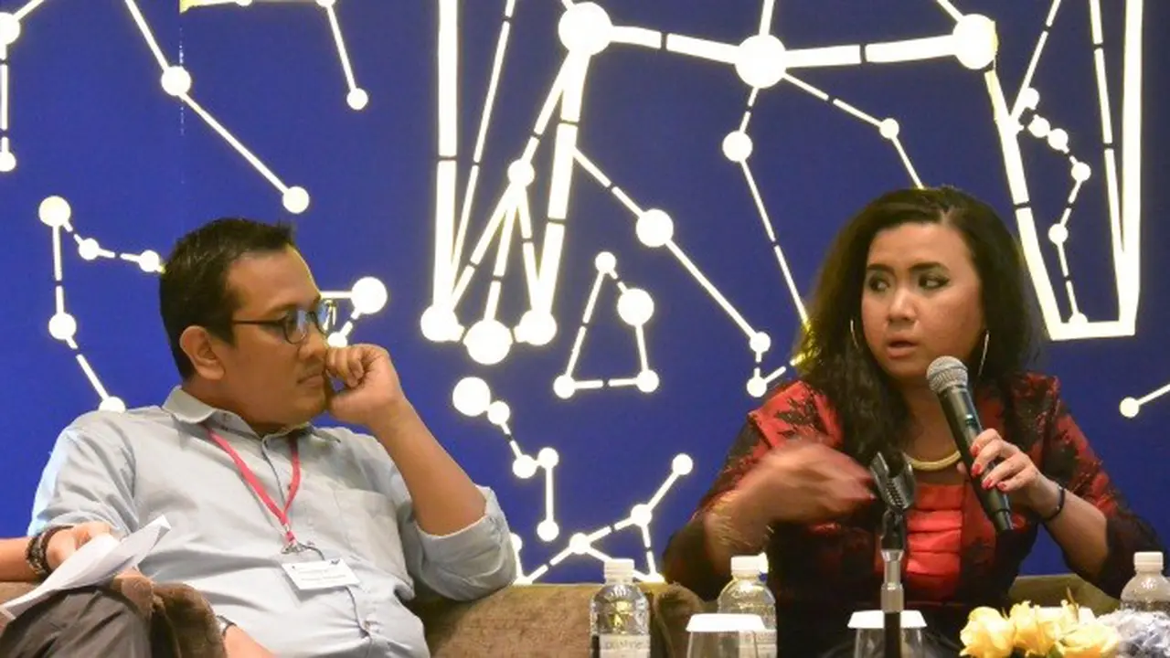 ​Chief Content Officer Zetta Media, Ollie (kanan) dalam sebuah forum digital, baru-baru ini. (Liputan6.com/Muhammad Sufyan Abdurrahman)