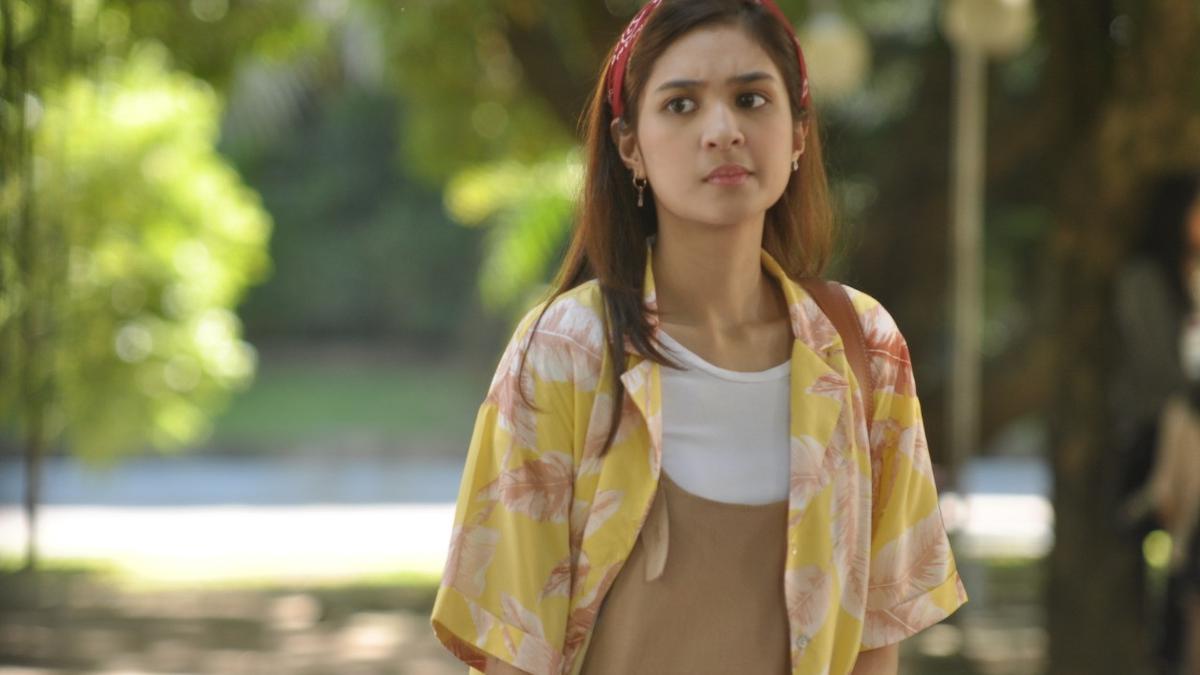 Main Film, Mikha Tambayong Update Gaya Mahasiswi Jaman Sekarang