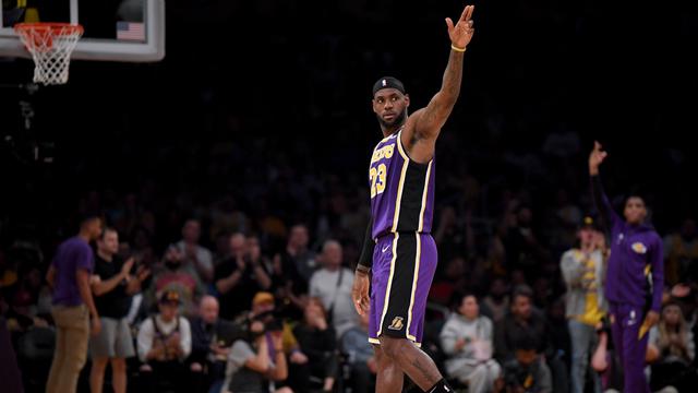NBA: Lakers Petik Kemenangan Perdana