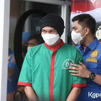 Anji ungkap permintaan maaf ke publik hingga terancam maksimal 12 tahun penjara. (Sumber: KapanLagi)