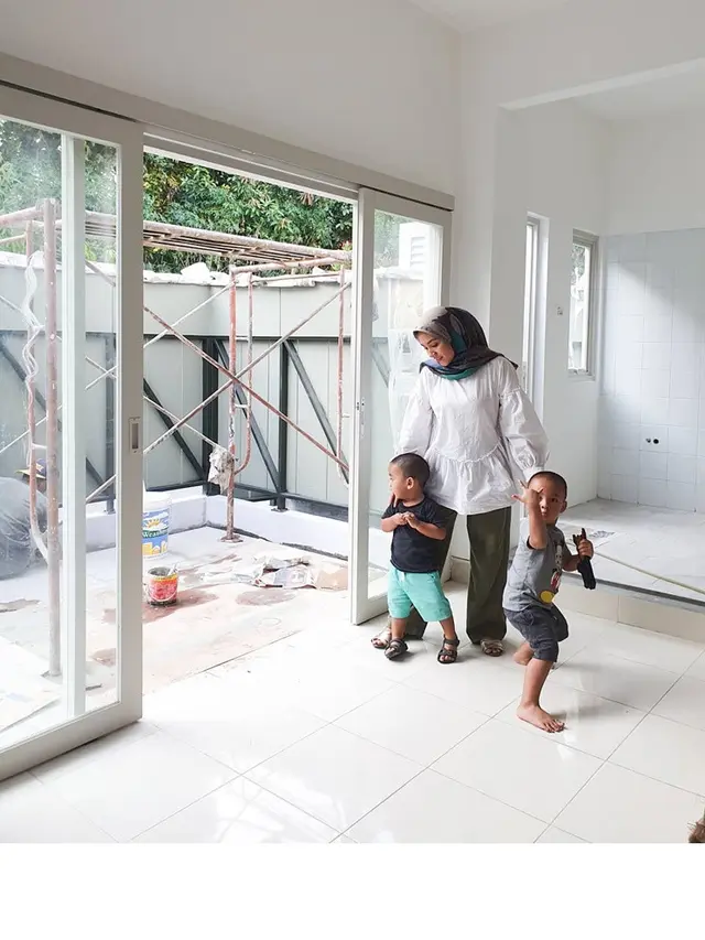 Sempat Tinggal di Kontrakan, Ini 7 Potret Rumah Enno Lerian