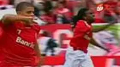 Perlahan tapi pasti klub Internacional merangkak ke posisi tiga klasemen Liga Brasil. Tiga poin diraih setelah mengalahkan Flamengo dengan skor tipis 1-0 di Porto Alegre. 