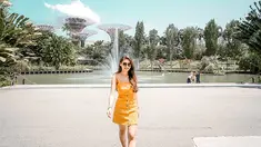 Kelahiran 23 Februari 2000, gaya berpakaian artis dengan nama lengkap Fiolina Teja Yanti yang selalu trendi dan stylish ini bisa jadi inspirasi untuk para pengikutnya di Instagram. Mulai dari outfit warna cerah hingga warna pastel, selalu pandai dipadukan oleh bintang sinetron Dia Bukan Manusia ini. (Liputan6.com/IG/@fiolinatejaay)