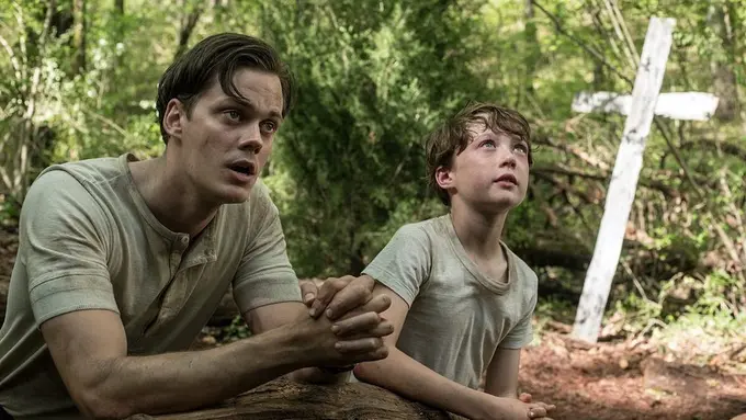 [Fimela] Pemeran The Devil All The Time