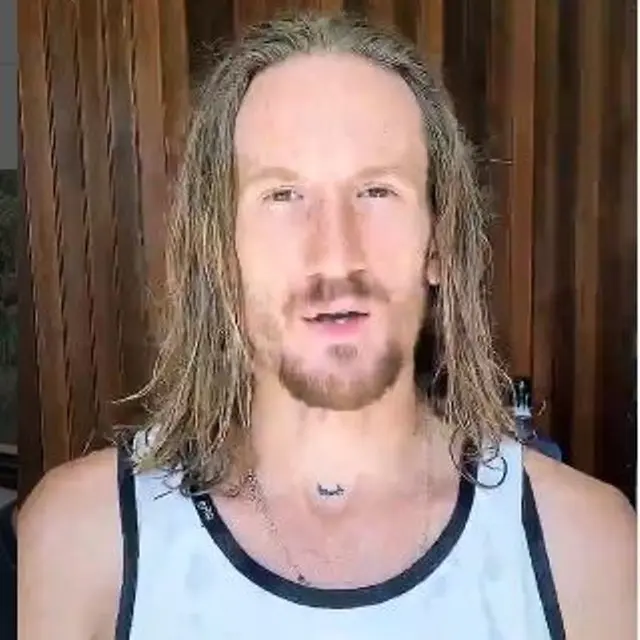 Turis Asing yang Diduga Menari Telanjang di Gunung Batur Bali Unggah Video Klarifikasi