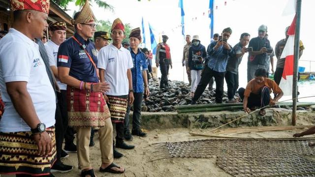 Menparekraf) Sandiaga Uno di Pulau Pahawang Lampung