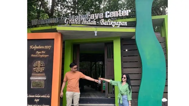 6 Potret Liburan Lutfi Agizal dengan Nadya Indry di Kalimantan