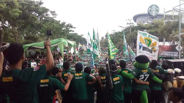 Suporter Persebaya, Bonek Mania