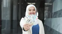 Bank Indonesia (BI) meluncurkan Laporan Konsultasi Publik yang merupakan kumpulan dari semua masukan masyarakat atas konsep Pengembangan Rupiah Digital yang tertuang dalam Consultative Paper (CP) Rupiah Digital Tahap I.