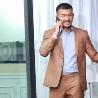 Terjadi kasus agraria antara petani di Kab. Langkat, Sumatera Utara dengan perusahaan perkebunan luar negeri, Rio Dewanto angkat bicara. Tak peduli dianggap pencitraan, Rio siap mengawal kasus ini sampai temukan jalan keluar. (Adrian Putra/Bintang.com)