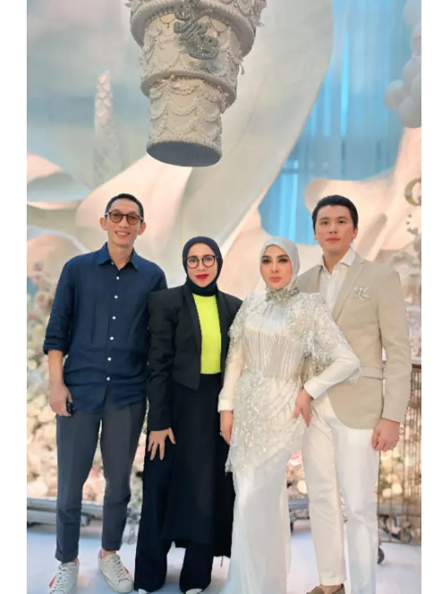 9 Potret Tamu Artis di Birthday Party Syahrini ke-45, Digelar Privat dan Mewah