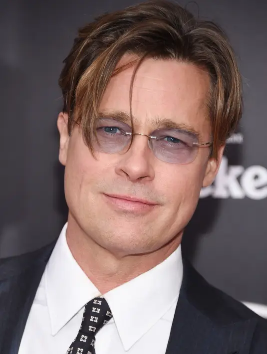 "Brad Pitt semakin fokus dengan akting, sementara Angelina hanya mengurus anak-anak dirumah. Keduanya merahasiakan perceraiannya dengan rapat-rapat," ujar sumber. (AFP/Bintang.com)