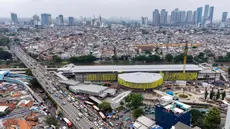 Foto dari udara memperlihatkan suasana pembangunan pengembangan Stasiun Tanah Abang di Jakarta, Selasa (4/2/2025). (merdeka.com/Arie Basuki)