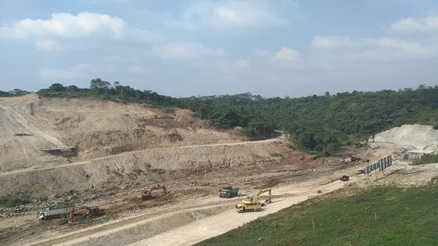Kementerian Pekerjaan Umum dan Perumahan Rakyat (PU-PR) menargetkan pembangunan Bendungan Sindang Heula, Kabupaten Serang, Banten rampung tahun depan. (Liputan6.com/Achmad Dwi Apriyadi)