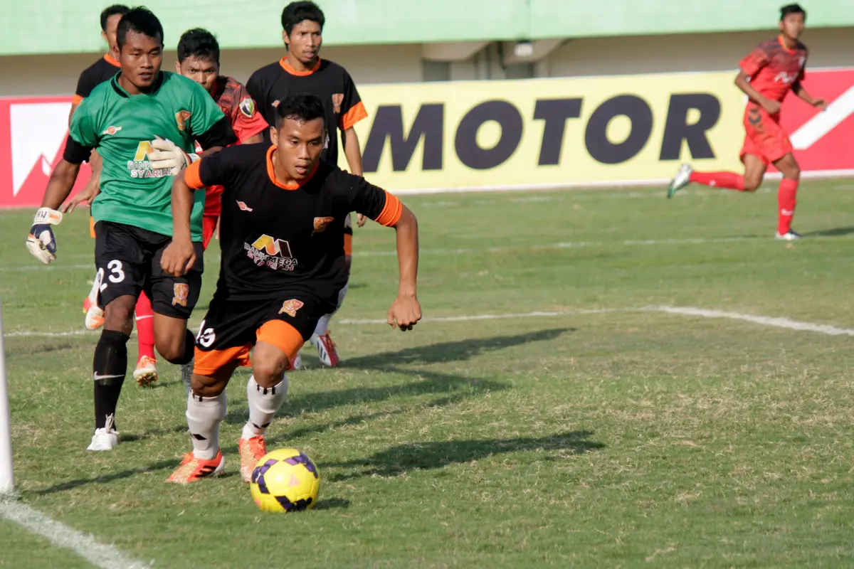 PSIR Rembang vs Persis Solo