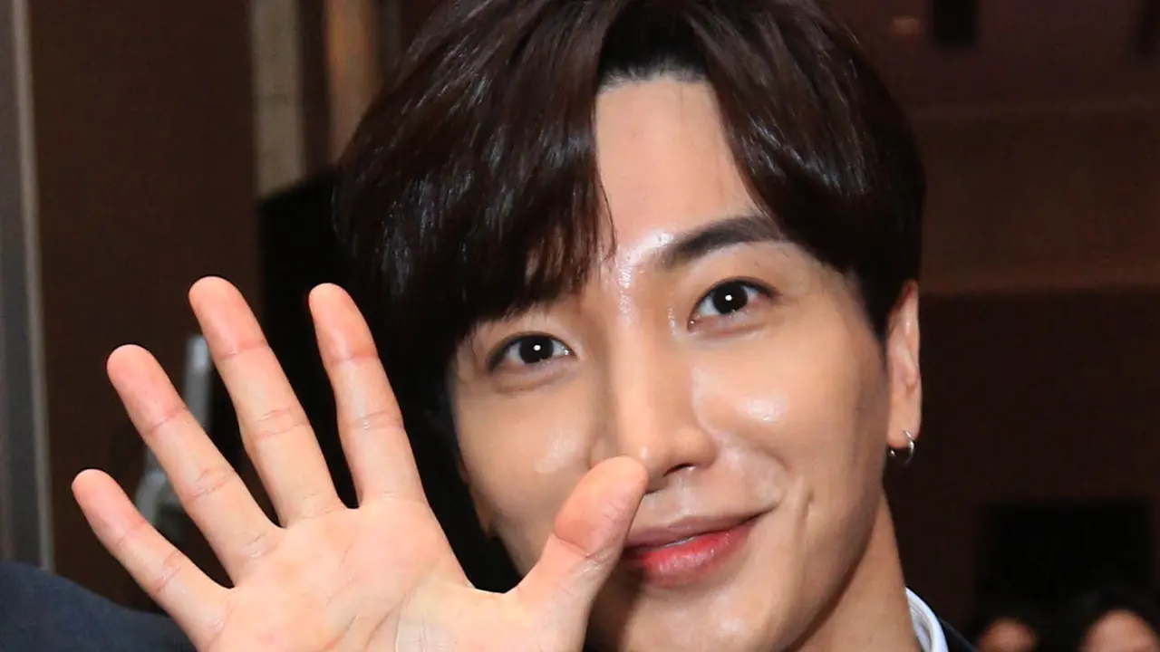 Super Junior Akan Gelar Konser, Leeteuk Undang Jokowi