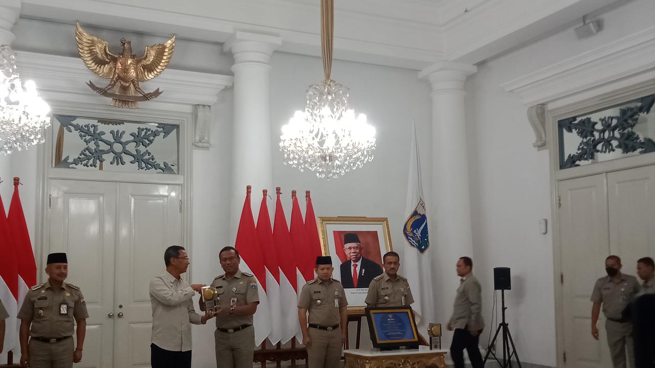 Seluruh Wilayah DKI Jakarta Berhasil Sabet Penghargaan Adipura 2023