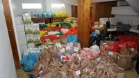 Sembako Pengganti Karangan Bunga Pelantikan Bupati Banyuwangi Terus Berdatangan