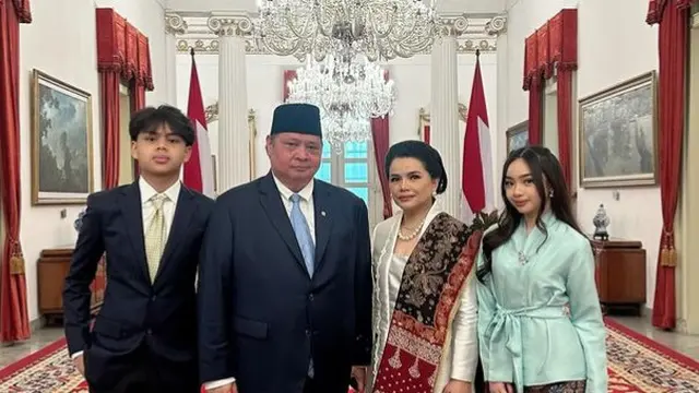 Istri Menteri Baru Kabinet Prabowo saat Pelantikan Suami.
