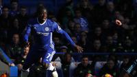 Manajer Arsenal, Arsene Wenger, ternyata sudah lama menganggumi sosok gelandang Chelsea, N'Golo Kante. (AFP/Adrian Dennis)